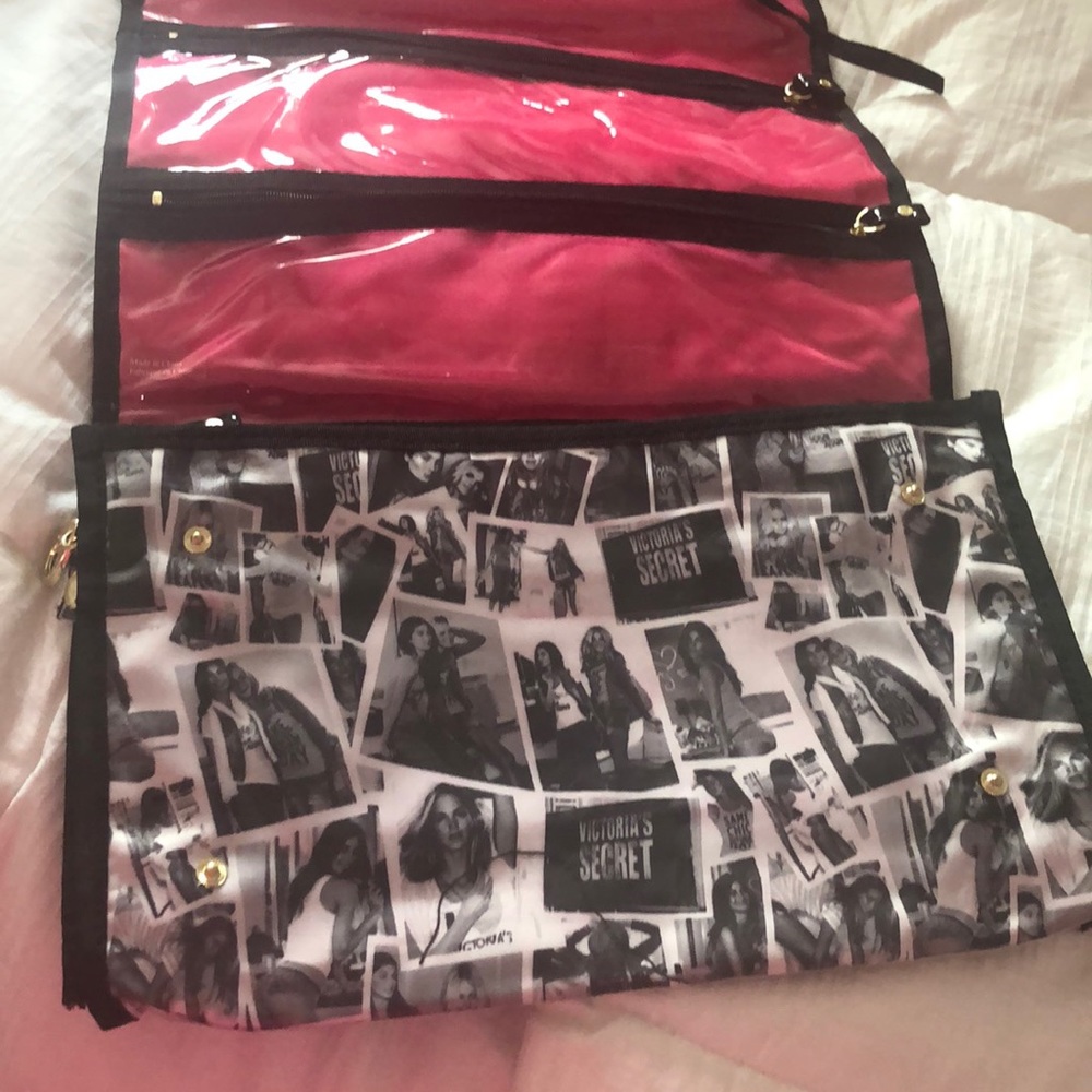 NEW Victoria’s Secret Folding Toiletry Bag